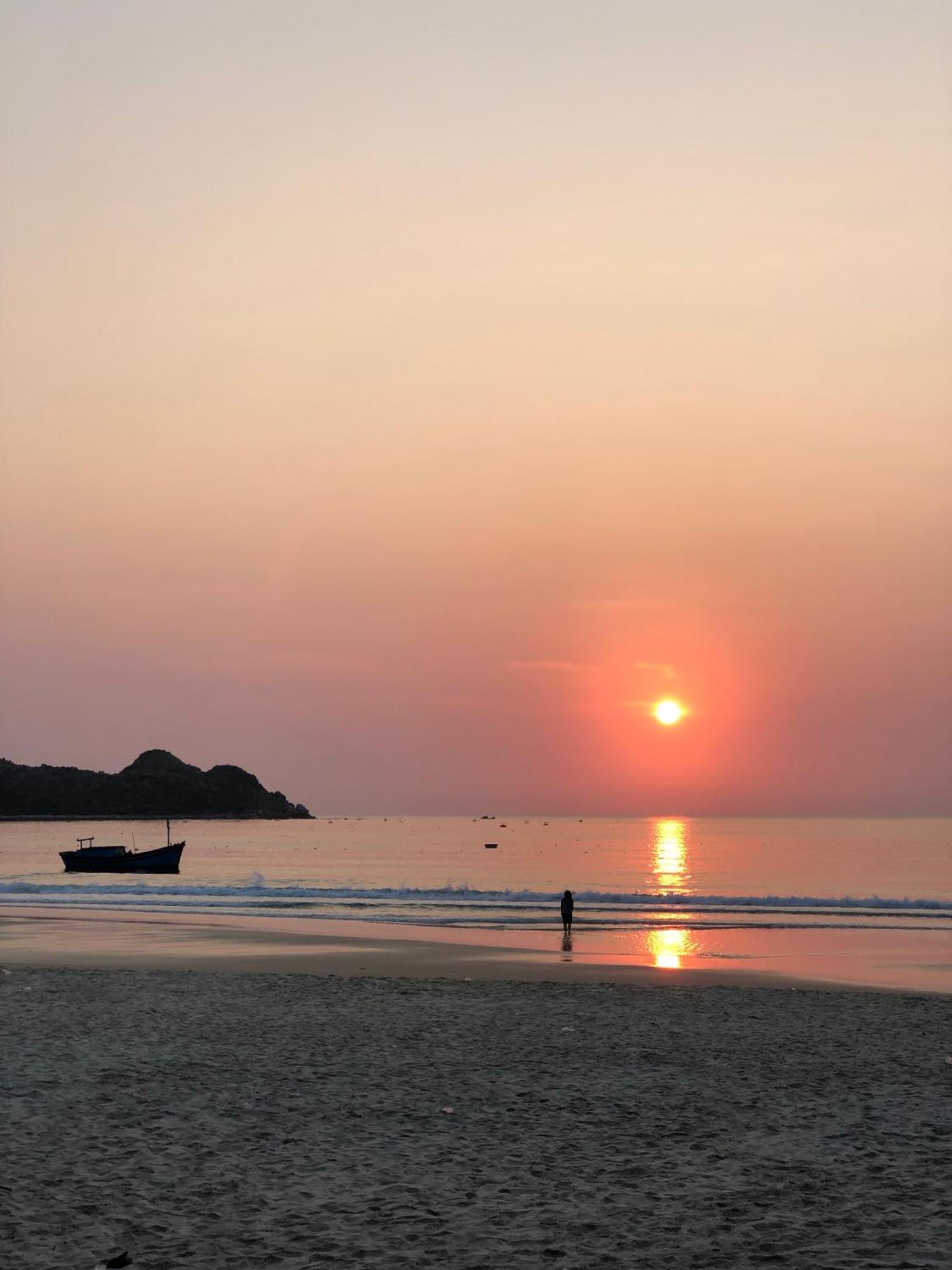 Robinson Beach Bungalow Vinh Hoa Екстер'єр фото