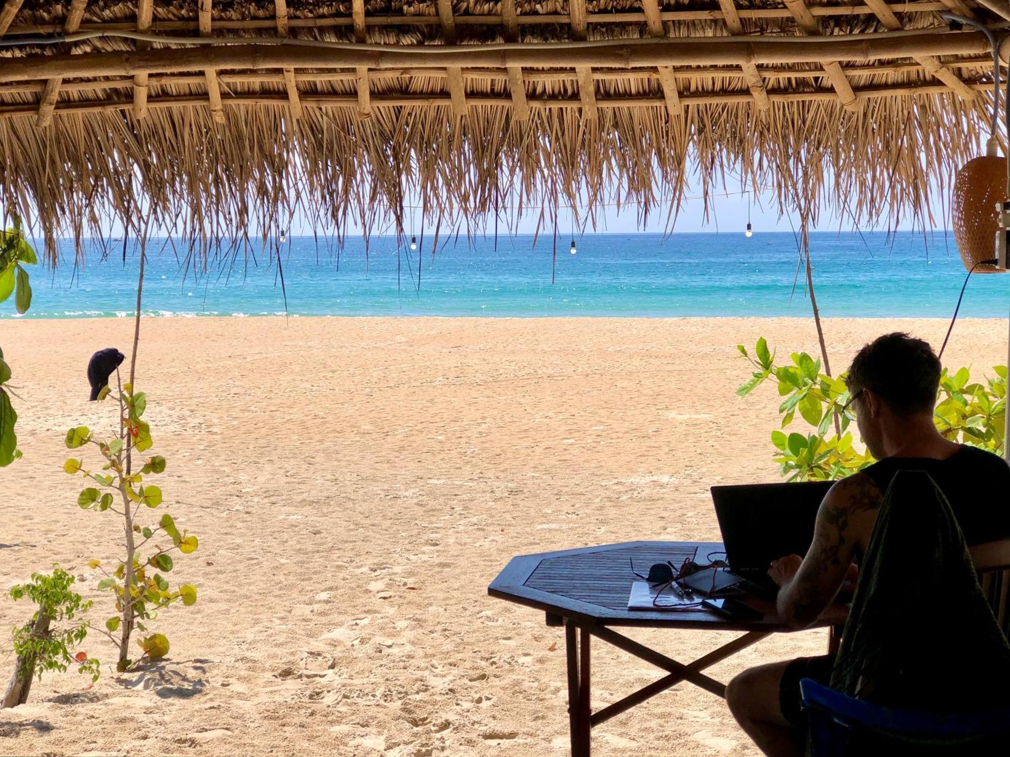 Robinson Beach Bungalow Vinh Hoa Екстер'єр фото